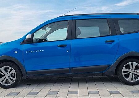 Dacia Lodgy gebraucht kaufen Dacia Lodgy TCe 115 Stepway 7 Sitzer Klima