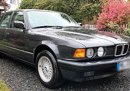 BMW 730