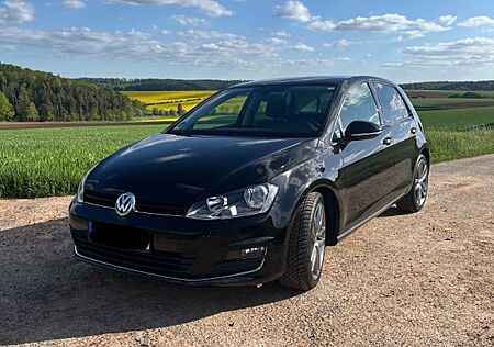 VW Golf Volkswagen 1.6 TDI DSG BMT ALLSTAR R-Line. black