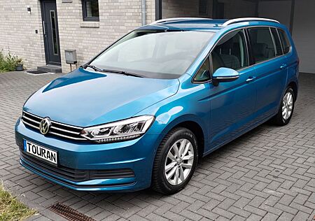 VW Touran Volkswagen Comfortline BMT, ACC, PDC, LED, CarPlay