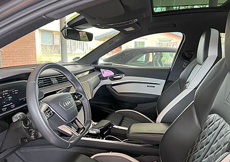 Audi e-tron S exclusive AHK Pano Head Garantie