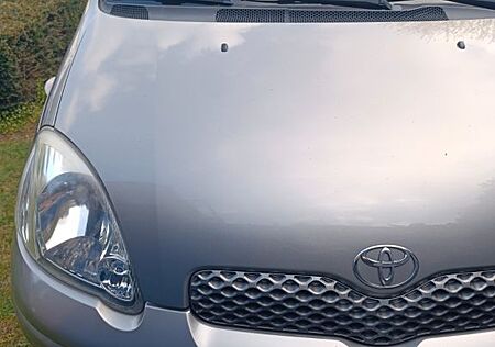 Toyota Yaris 1.0 -