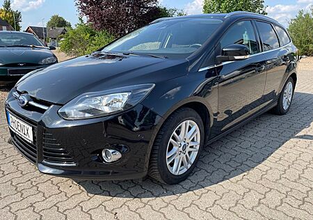 Ford Focus FocusTurnierTitanium,PDC,SHZ,AHK,Tempo,Navi,