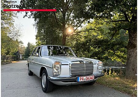 Mercedes-Benz 200 Strich 8