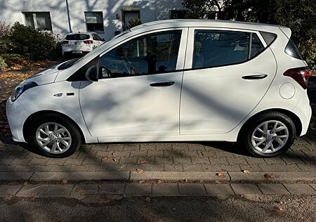 Hyundai i10 4-Türig erst 32 TKM Klima 1.Hand TÜV neu All