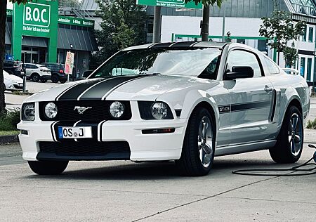 Ford Mustang GT Premium California Special Unfallfrei