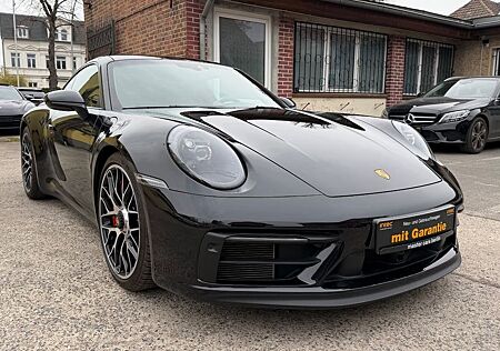 Porsche 992 Carrera 4 GTS
