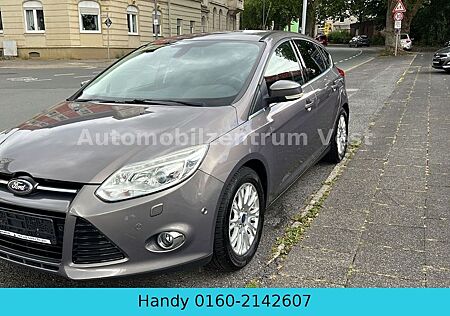 Ford Focus 1.6 Titanium*Xenon*Tempomat*Klimaaut.*