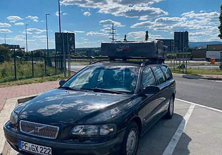 Volvo V70 2.4 - zuverlässiger Reisepartner mit Charakt
