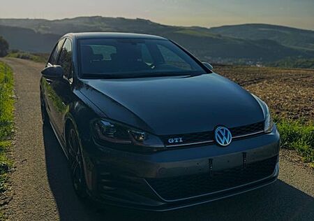 VW Golf Volkswagen 2.0 TSI DSG, LED, Perform. Facel., ohne OPF