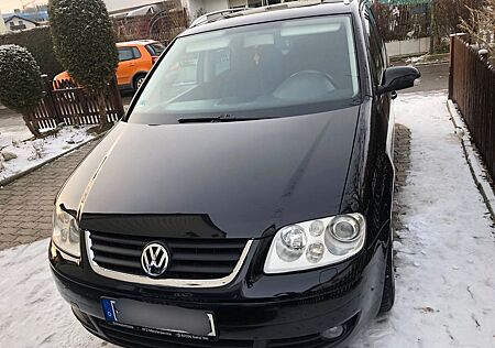 VW Touran Volkswagen 2.0 FSI Highline