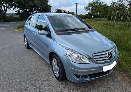 Mercedes-Benz B 200 - Top Zustand Garagenwagen