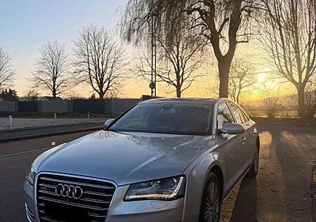 Audi A8 3.0 TDI tiptronic quattro -