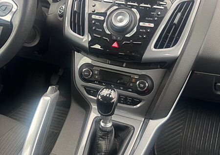 Ford Focus 1,6 EcoBoost 110kW Titanium Turnier Ti...