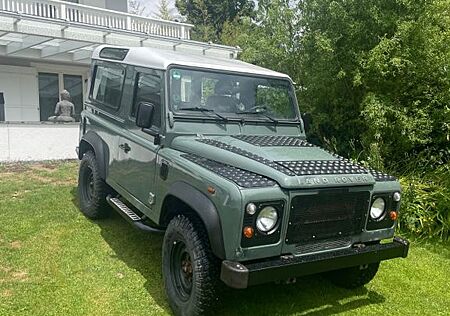 Land Rover Defender 90 Td4 kein Eisdielendefender