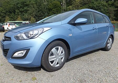 Hyundai i30 cw Trend 1.Hd+Klima+ALU+PDC+BC+CD+MFL