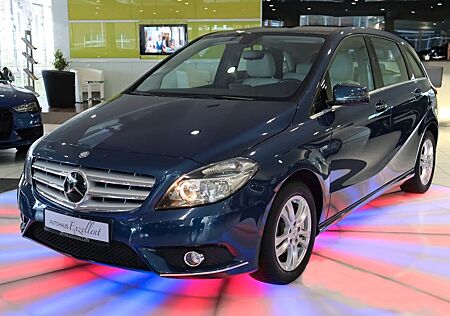 Mercedes-Benz B 180 Urban*KLIMAAUT*LEDER*NAVI*SHZ*MFL*ALU*