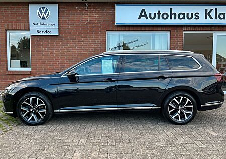 VW Passat Variant Volkswagen Passat Var. Elegance TDi DSG EasyO/Pano/IQ.Light
