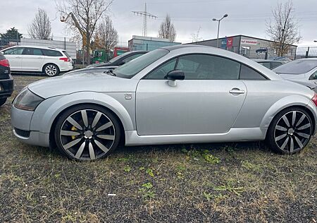 Audi TT Coupe 1.8T quattro 132 kW -