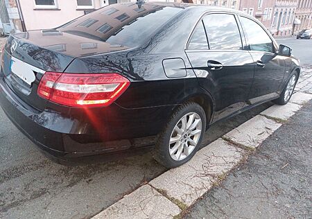 Mercedes-Benz E 220 CDI BlueEFFICIENCY AVANTGARDE AVANTGARDE