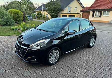 Peugeot 208 Allure | 1.2 | LED SHZ Pano Kamera Navi etc.