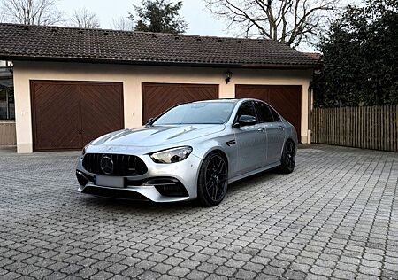 Mercedes-Benz E 63 AMG Mercedes-AMG E 63 S 4MATIC+ Autom. ...
