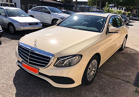 Mercedes-Benz E 220 d Autom.Scheckheftgepflegt