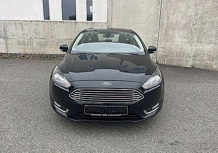 Ford Focus Turnier Titanium ~ TÜV+SERVICE NEU ~