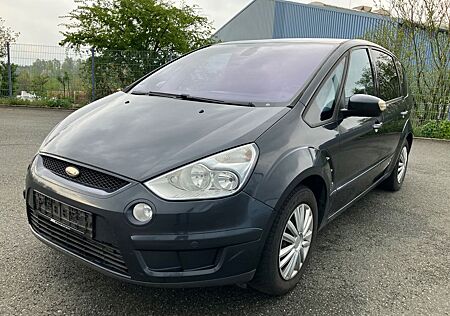 Ford S-Max Titanium