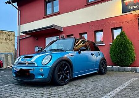 Mini Cooper Coupe Cooper S R53 Works Optik