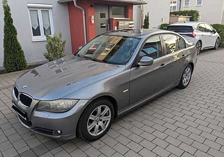 BMW 320i Automatik iDrive Vollleder Xenon PDC Alu
