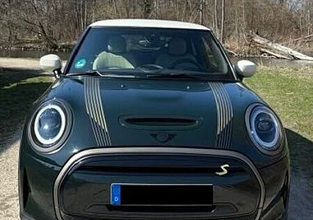 Mini Cooper SE Resolute Editon