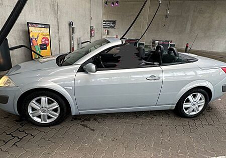 Renault Megane Coupé-Cabriolet Luxe Dynamique 2.0 16...