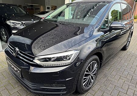 VW Touran Volkswagen Business EasyOpen PANO ACC STDHZ DYNAUDIO