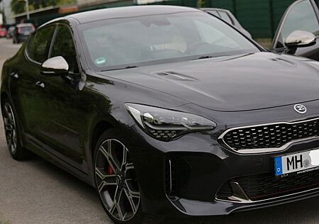Kia Stinger 3.3 GT 366PS. Reifen+Bremsen+TÜV+Öl NEU!