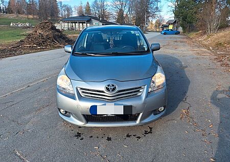 Toyota Verso 2.0l D-4D Life Life