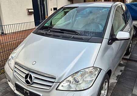 Mercedes-Benz A 180 ELEGANCE Autotronic ELEGANCE