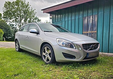 Volvo V60 DRIVe 1.6 Diesel zu verkaufen