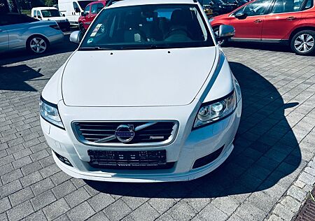 Volvo V50 Kombi D2 R-Design