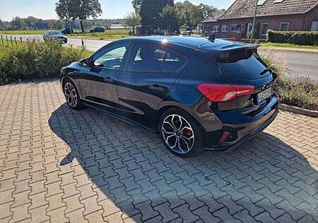 Ford Focus 1,0 EcoBoost Hybrid 114kW ST-Line X ST...