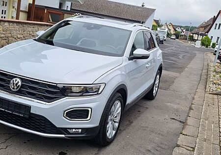 VW T-Roc Volkswagen 1.5 TSI DSG Sport LED Panoramadach