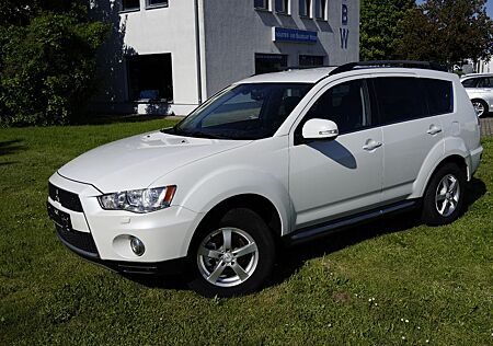Mitsubishi Outlander Invite 4WD*2.3 DI-D*Tempomat*Bi-Xenon*