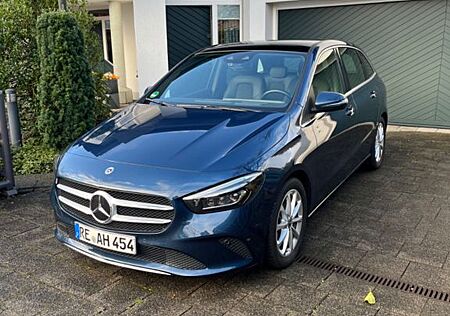 Mercedes-Benz B 220 4MATIC ALLRAD HEADUP PANO