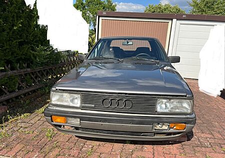 Audi 90 quattro Typ 85