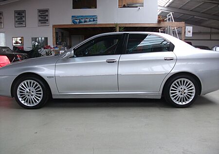 Alfa Romeo 166 3.0 V6 24V Sportronic Distinctive