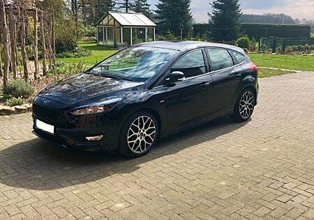 Ford Focus 1,0 EcoBoost 92kW ST-Line Black ST-Lin...