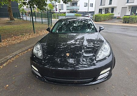 Porsche Panamera 4 Chrono V6 3.6 - TüV 06/27 neue Reifen