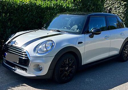 Mini Cooper 5-Türer Fünftürer, Panoramadach, grau, SH