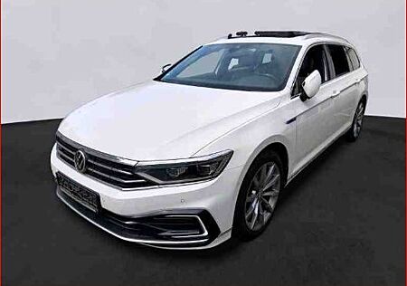 VW Passat Variant Volkswagen GTE VOLL Navi Leder Pano 360° AHK