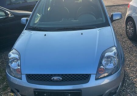 Ford Fiesta 1,6 16V Connection Connection